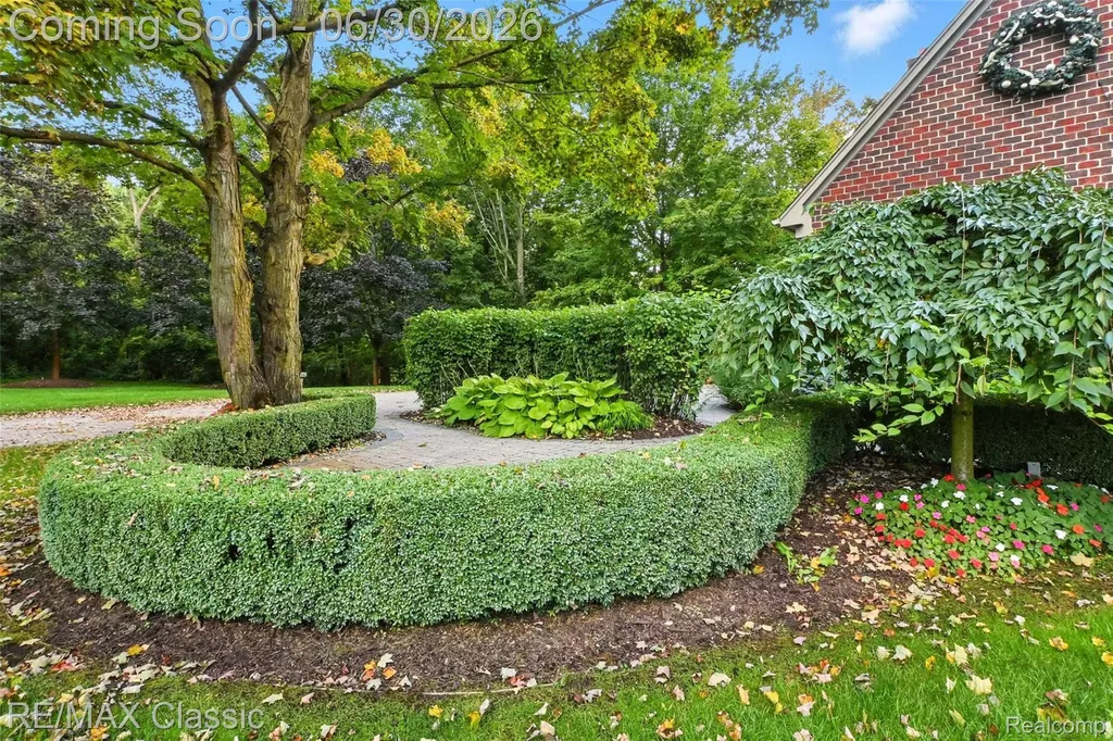8033 Pine Ridge Court Salem Township MI 48168