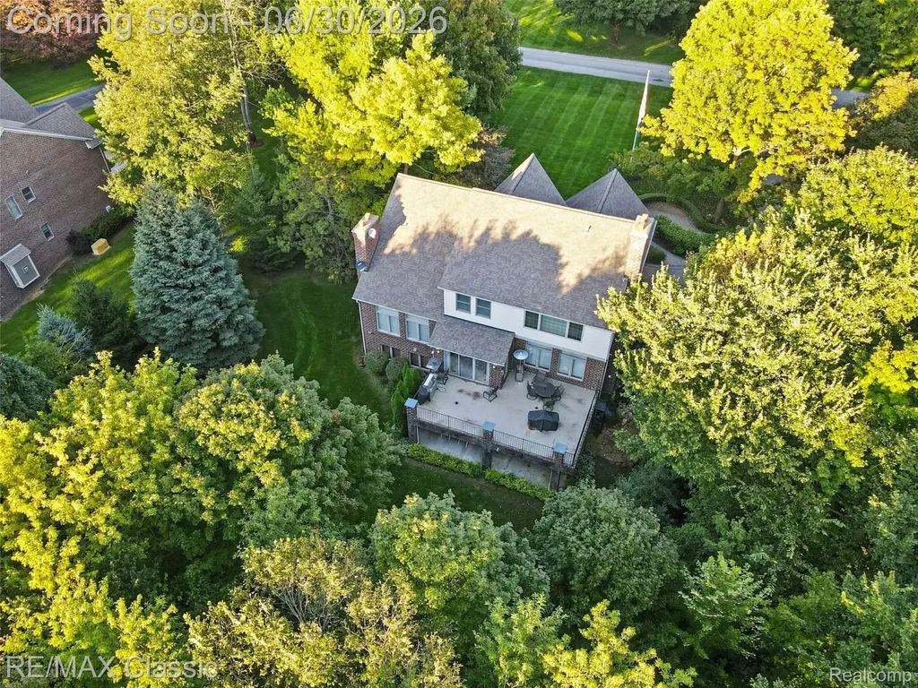 8033 Pine Ridge Court Salem Township MI 48168
