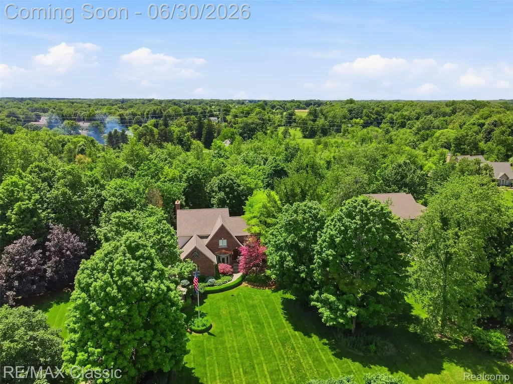8033 Pine Ridge Court Salem Township MI 48168