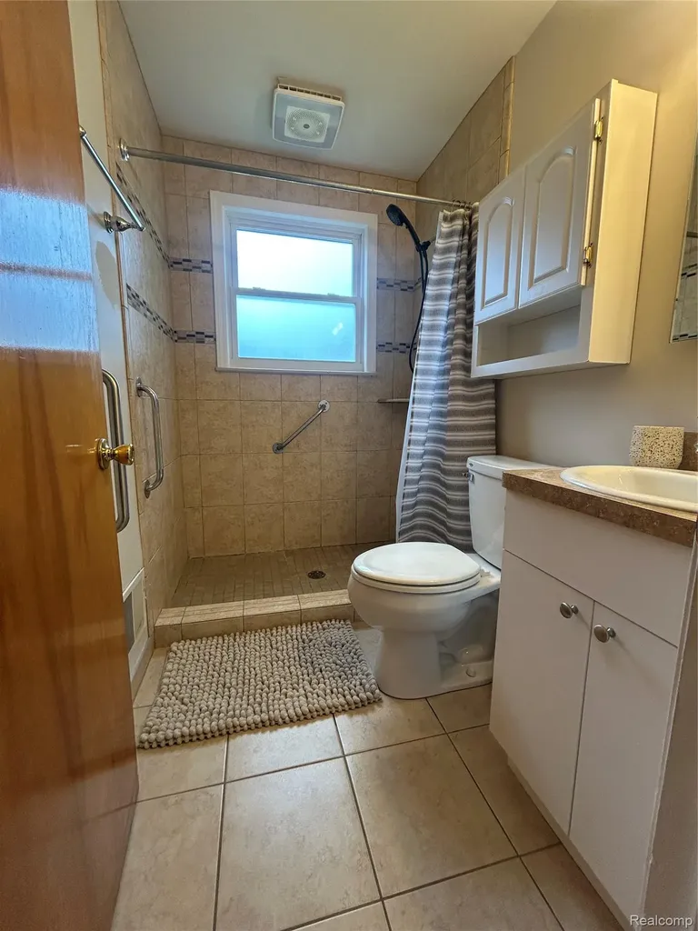 2022 E Lincoln Avenue Royal Oak City MI 48067