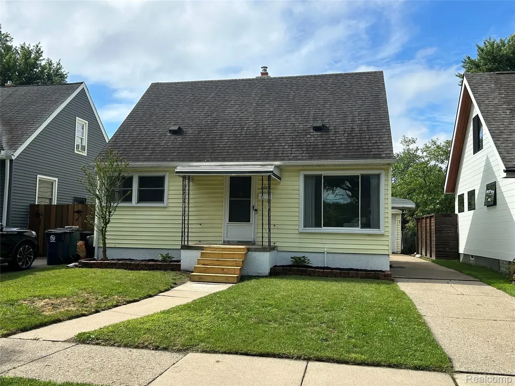 2022 E Lincoln Avenue Royal Oak City MI 48067