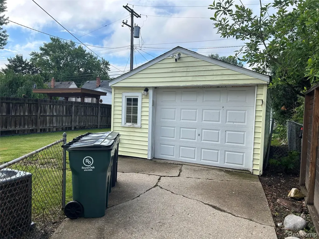 2022 E Lincoln Avenue Royal Oak City MI 48067