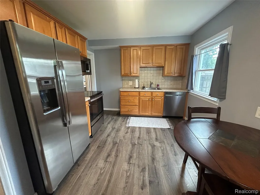 2022 E Lincoln Avenue Royal Oak City MI 48067