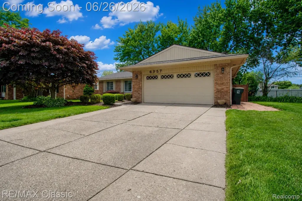 6957 Carriage Hills Drive Canton Charter Township MI 48187