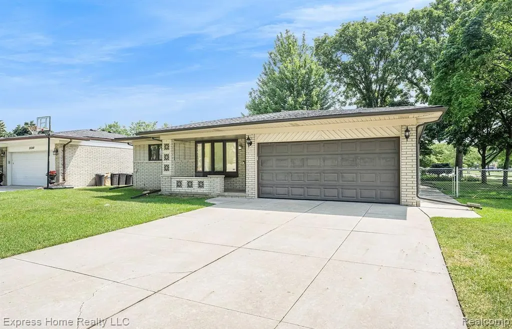 35526 Dunston Drive Sterling Heights City MI 48310