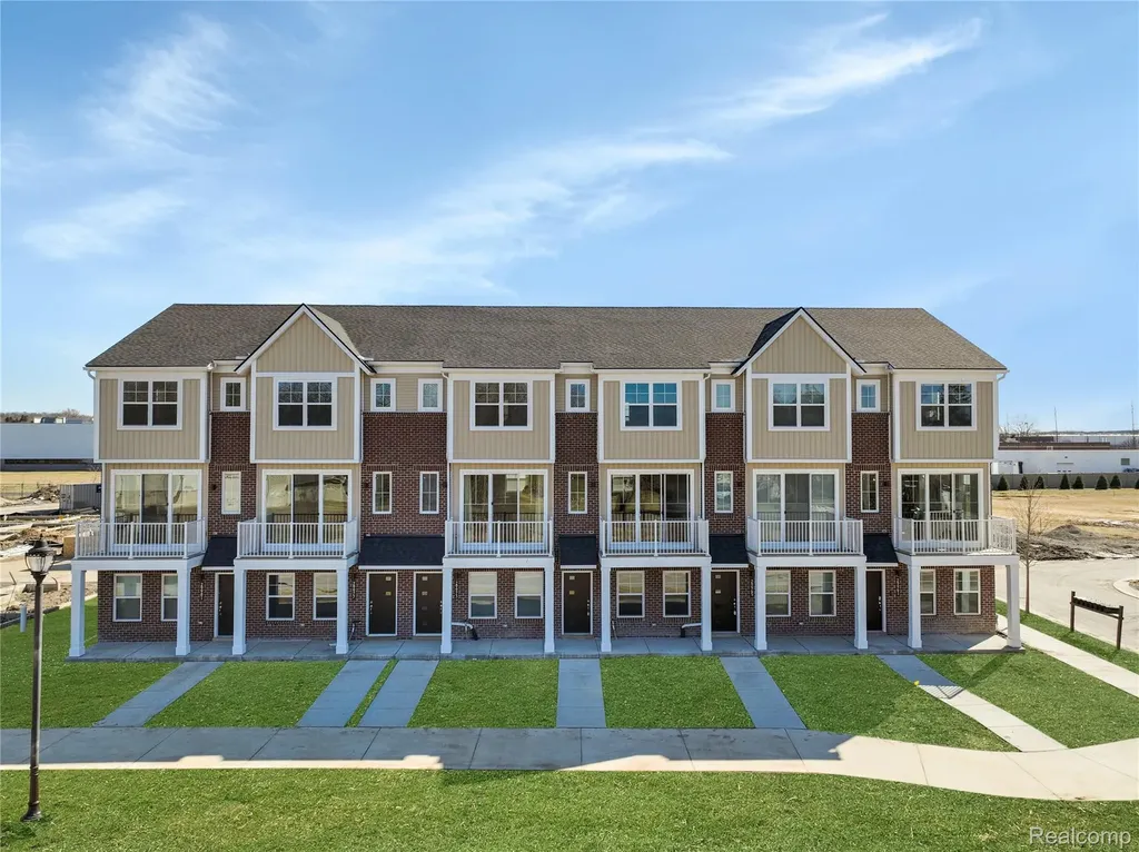 30033 Center Street Lyon Charter Township MI 48165
