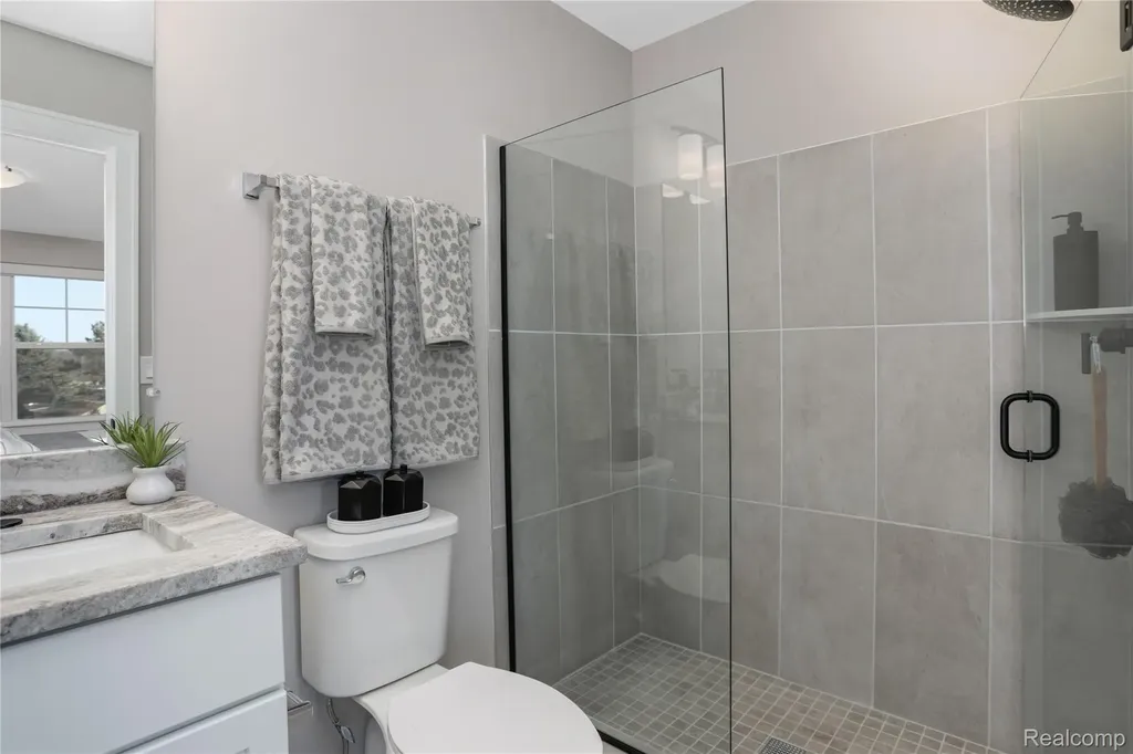 30033 Center Street Lyon Charter Township MI 48165