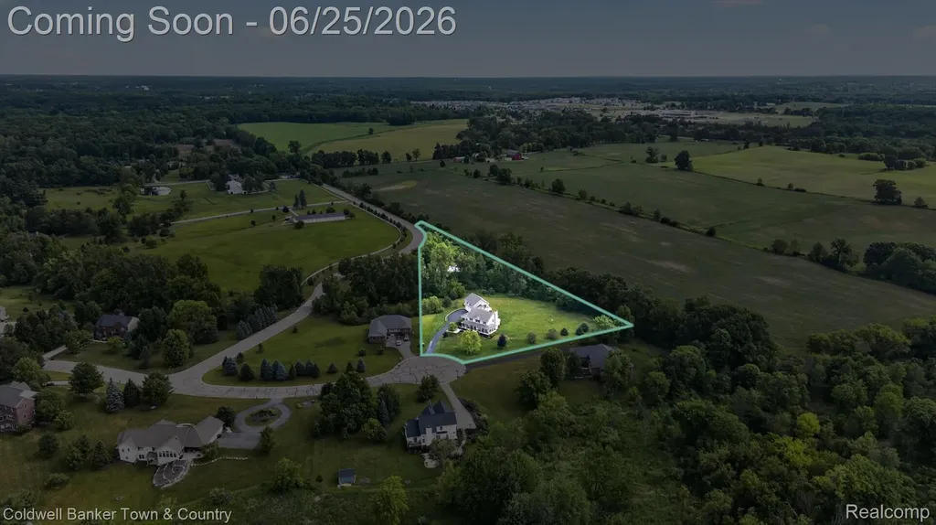 918 Gray Fox Court Marion Township MI 48843