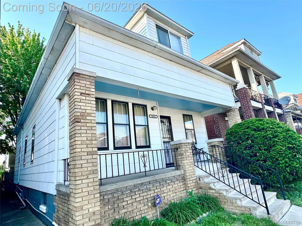 2633 Commor Street Hamtramck City MI 48212