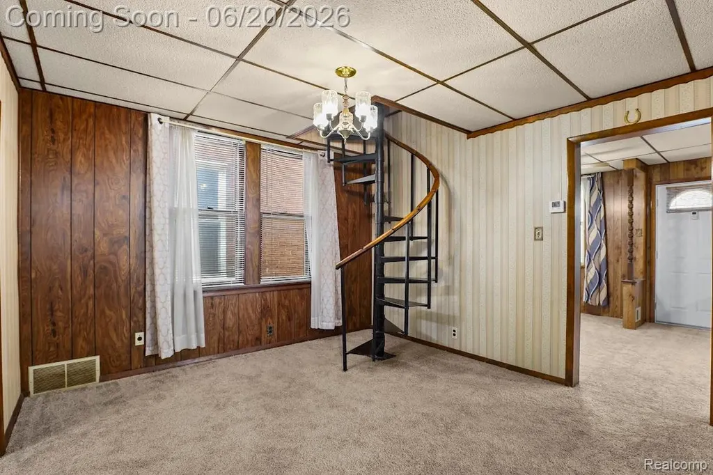 2633 Commor Street Hamtramck City MI 48212