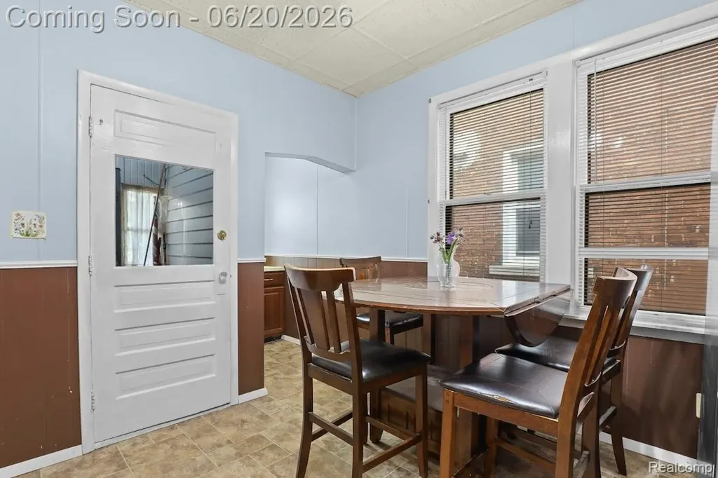 2633 Commor Street Hamtramck City MI 48212