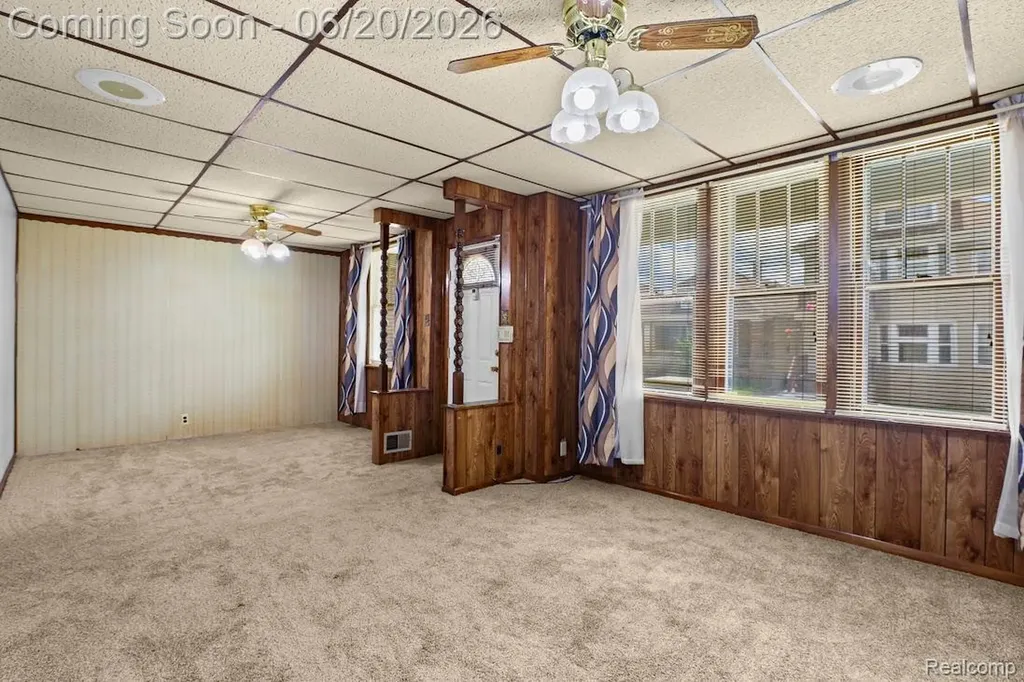 2633 Commor Street Hamtramck City MI 48212