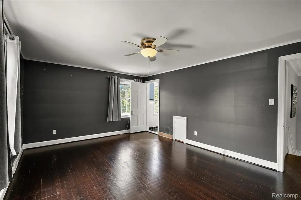 1051 Devonshire Road Grosse Pointe Park City MI 48230