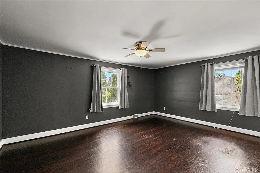 1051 Devonshire Road Grosse Pointe Park City MI 48230
