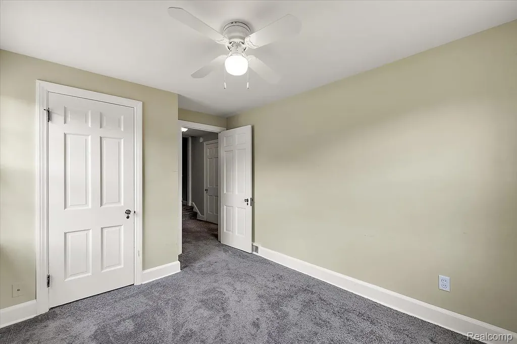 1051 Devonshire Road Grosse Pointe Park City MI 48230