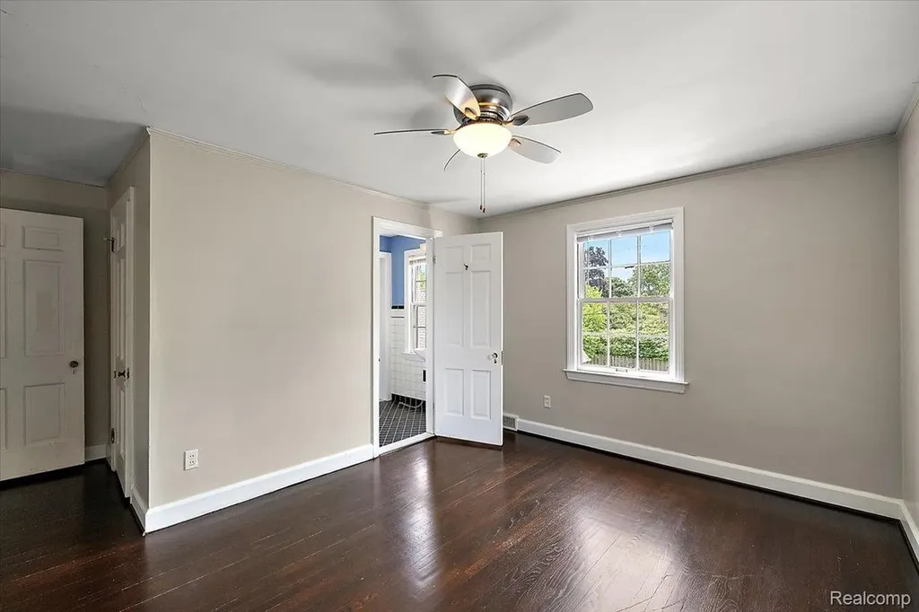 1051 Devonshire Road Grosse Pointe Park City MI 48230