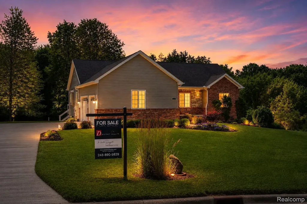 697 Lee Court Brandon Charter Township MI 48371