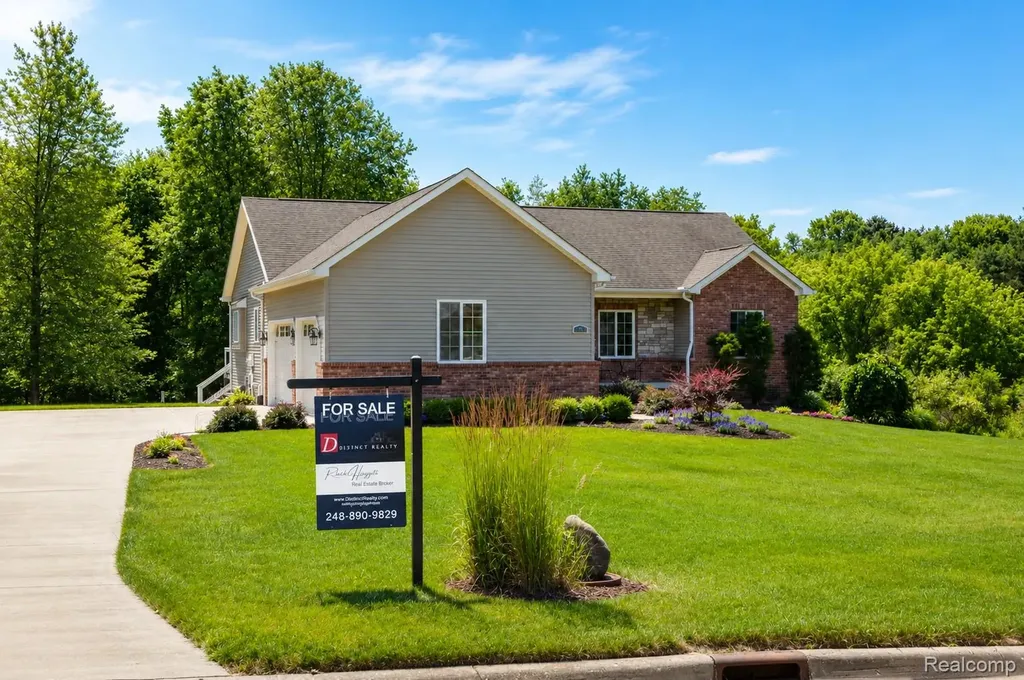 697 Lee Court Brandon Charter Township MI 48371