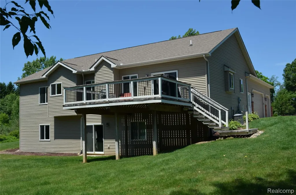 697 Lee Court Brandon Charter Township MI 48371