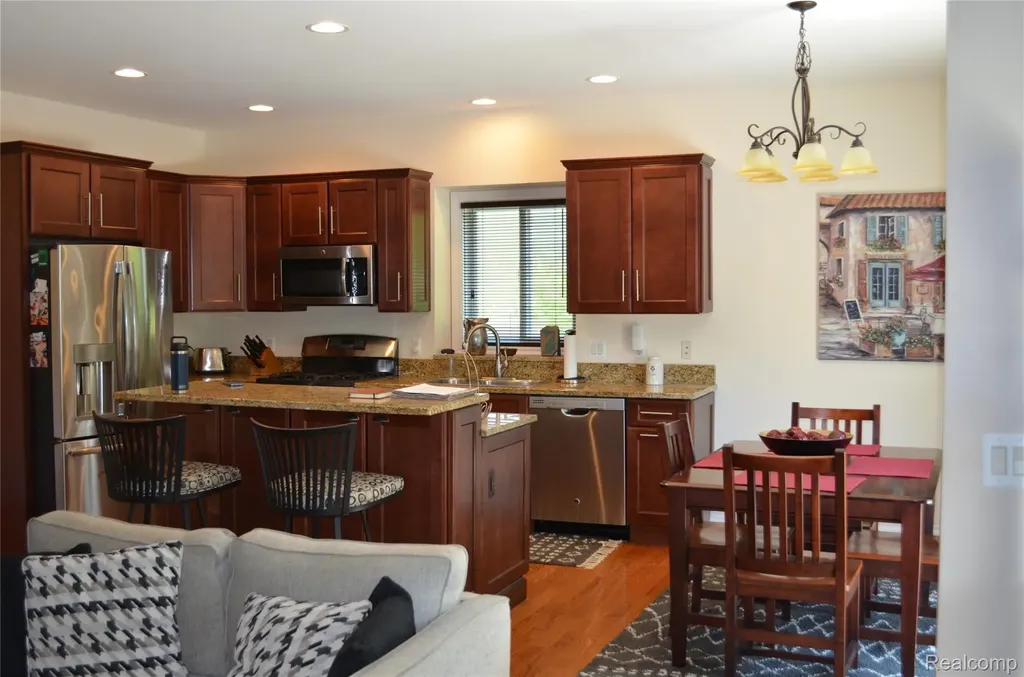 697 Lee Court Brandon Charter Township MI 48371