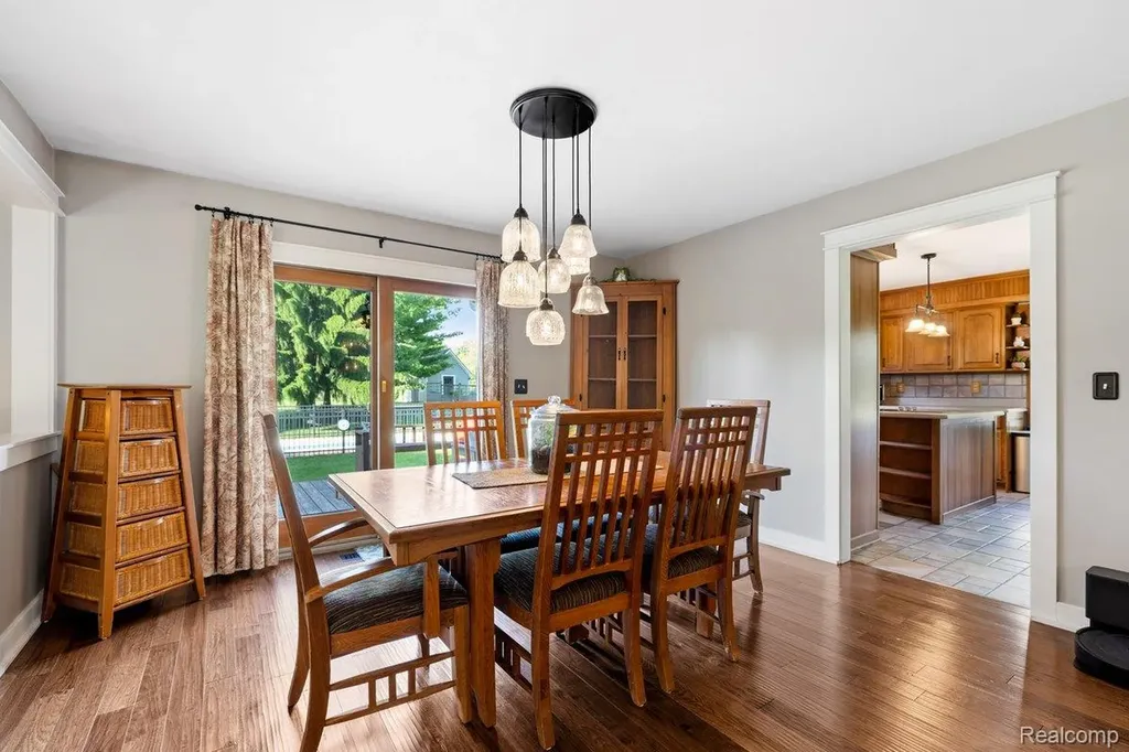 5010 Mallards Landing Highland Charter Township MI 48357