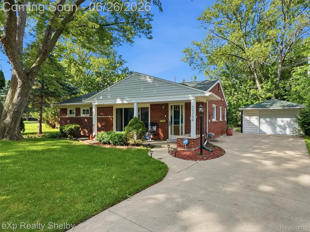 28286 Red Leaf Lane Southfield City MI 48076