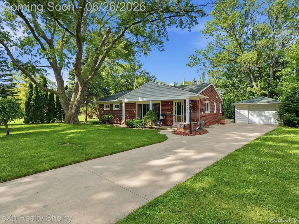 28286 Red Leaf Lane Southfield City MI 48076