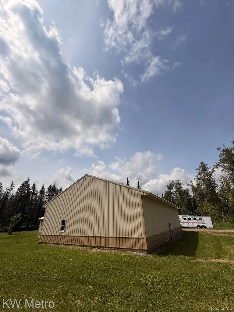5749 Schultz Road Tuscarora Township MI 49749