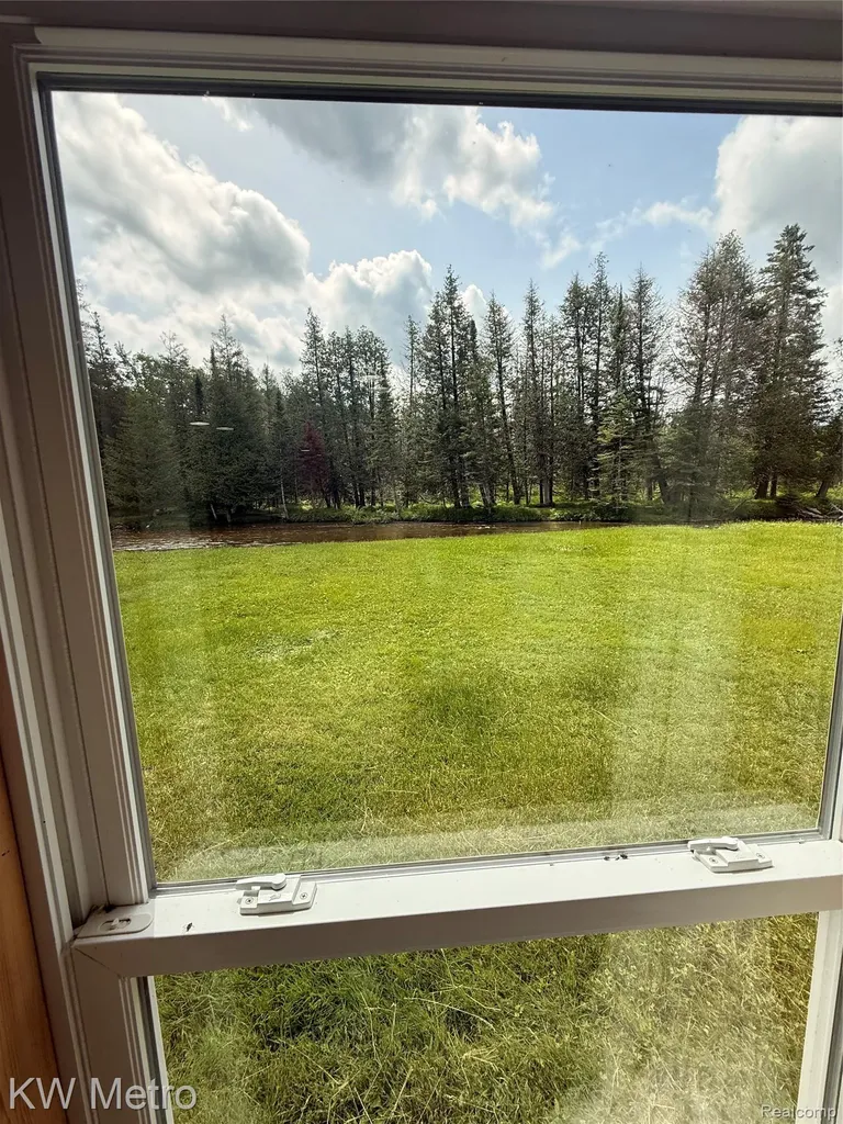 5749 Schultz Road Tuscarora Township MI 49749