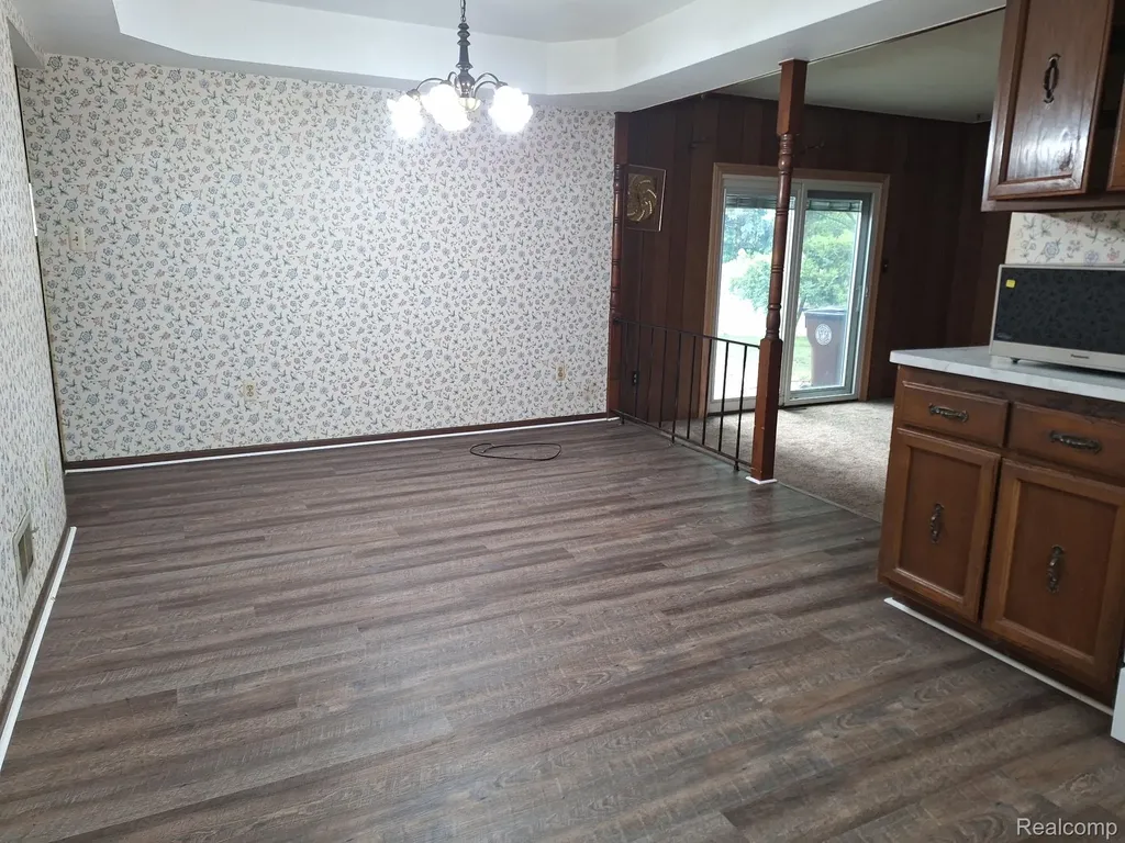12815 Shery Lane Southgate City MI 48195