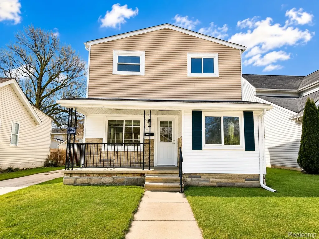 7236 Studebaker Avenue Warren City MI 48091