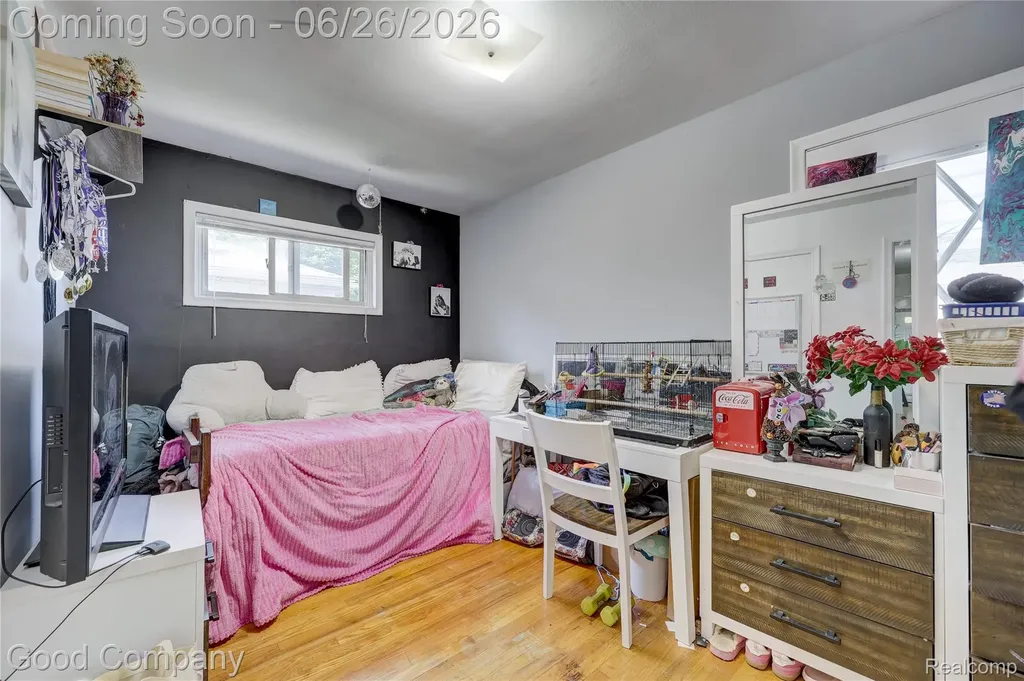 22626 Harmon Street St. Clair Shores City MI 48080