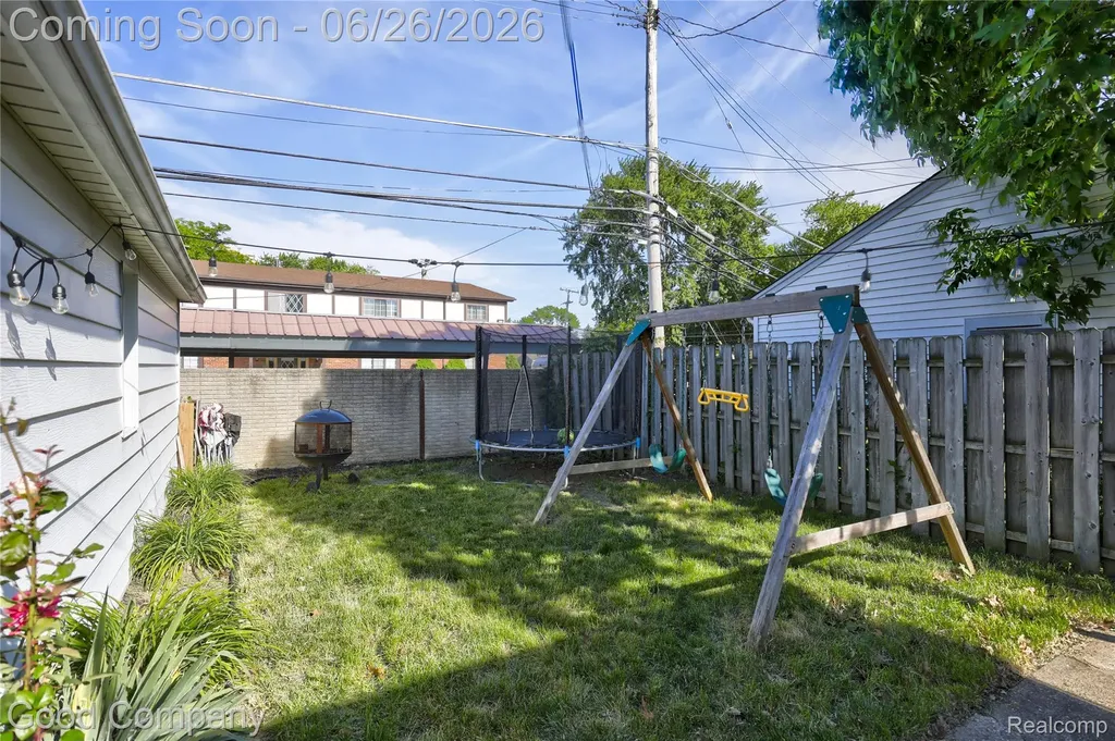 22626 Harmon Street St. Clair Shores City MI 48080