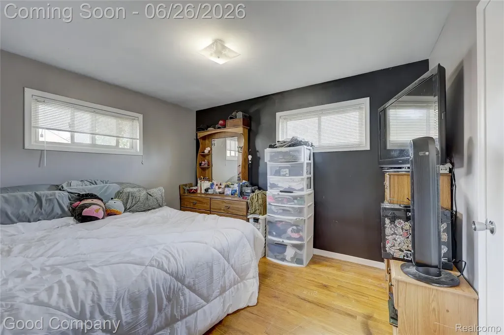 22626 Harmon Street St. Clair Shores City MI 48080