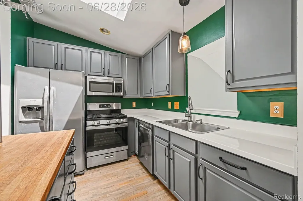 6835 Maplelawn Drive Ypsilanti Charter Township MI 48197