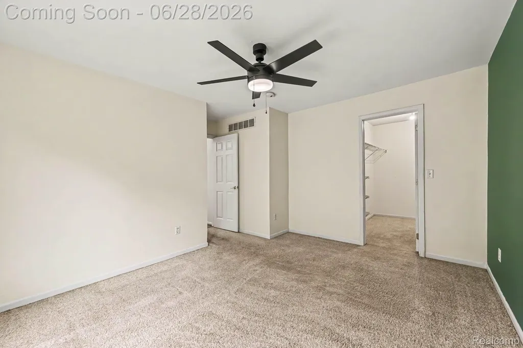 6835 Maplelawn Drive Ypsilanti Charter Township MI 48197