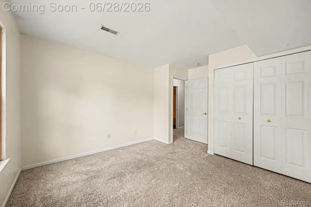 6835 Maplelawn Drive Ypsilanti Charter Township MI 48197