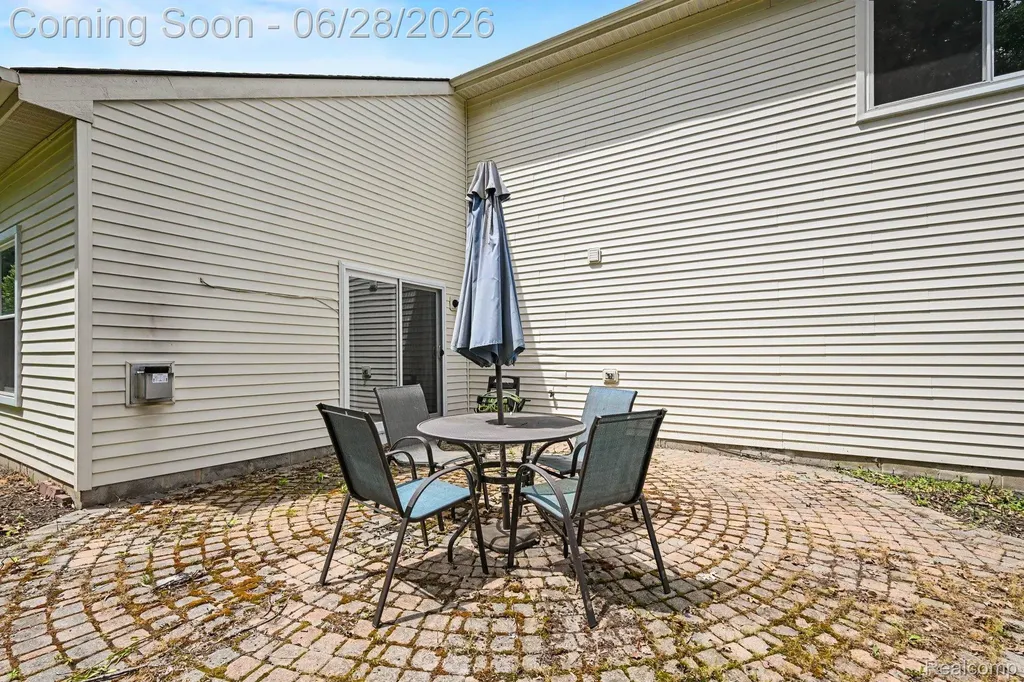 6835 Maplelawn Drive Ypsilanti Charter Township MI 48197