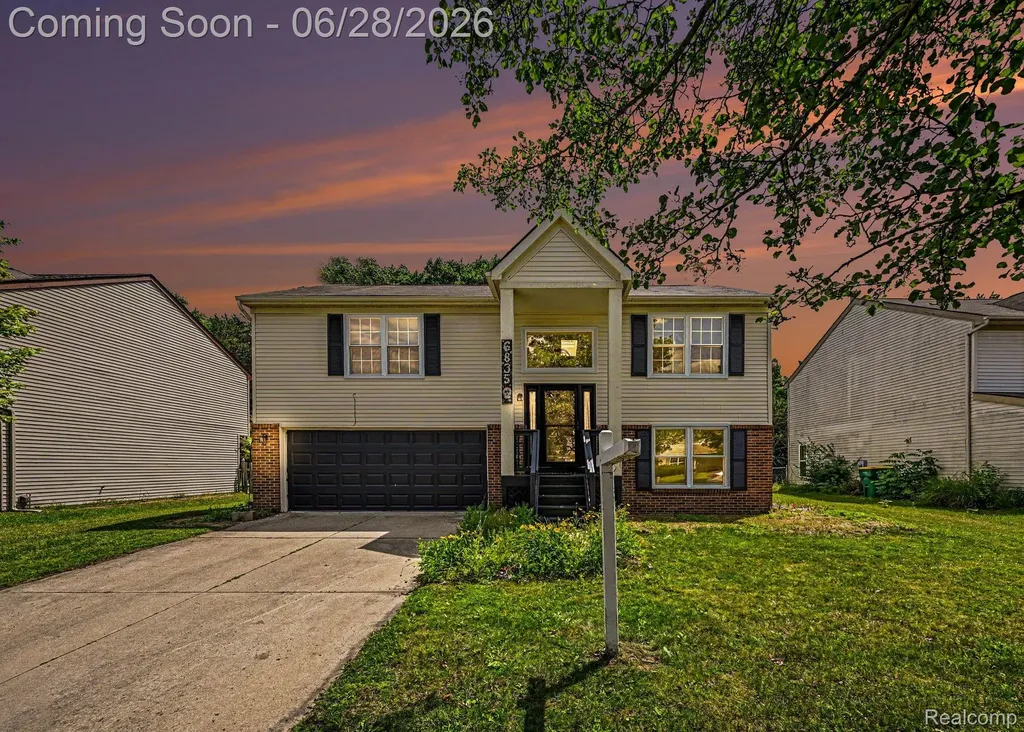 6835 Maplelawn Drive Ypsilanti Charter Township MI 48197