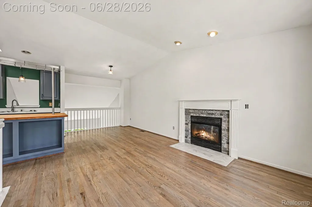 6835 Maplelawn Drive Ypsilanti Charter Township MI 48197
