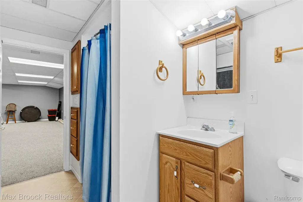 2566 N 5 Mile Road Lincoln Township MI 48642