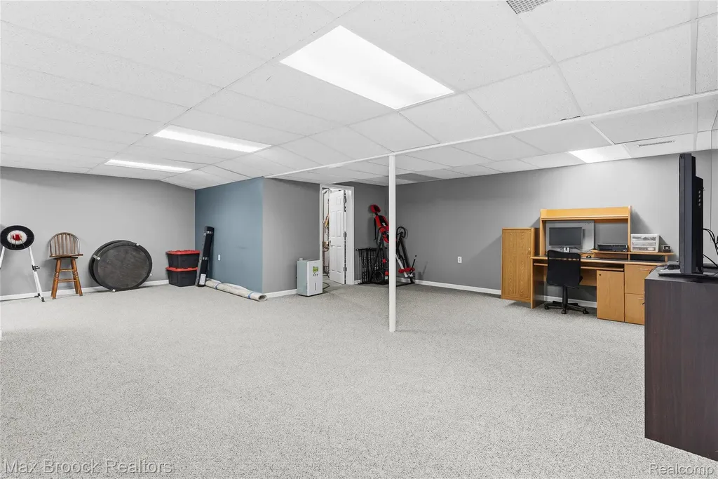 2566 N 5 Mile Road Lincoln Township MI 48642