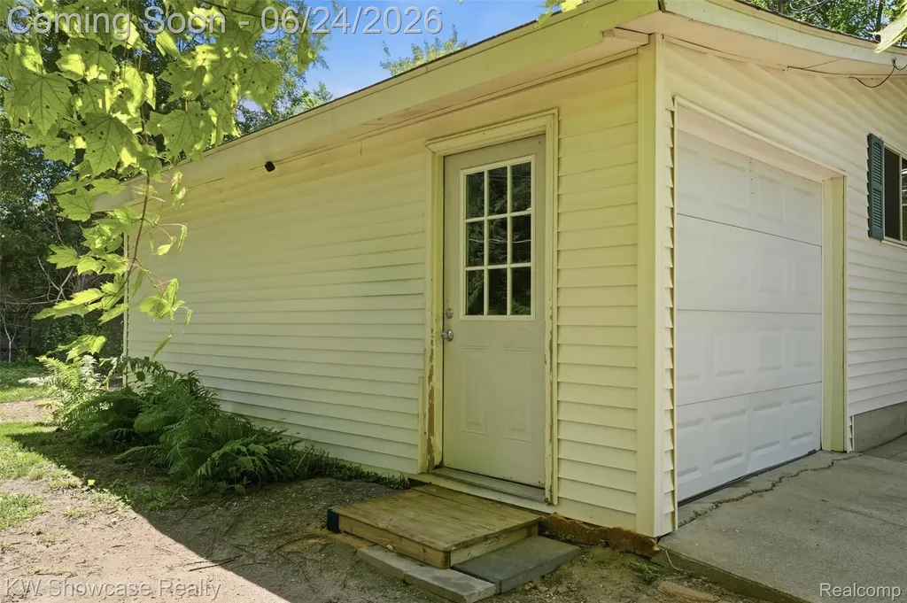 801 Farnsworth Road White Lake Charter Township MI 48386