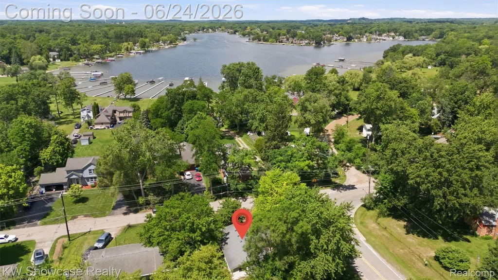 801 Farnsworth Road White Lake Charter Township MI 48386