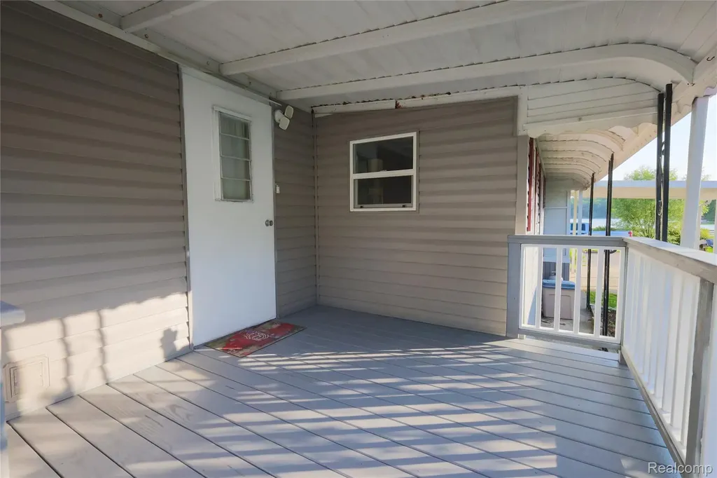 92 Cranberry Beach Boulevard White Lake Charter Township MI 48386