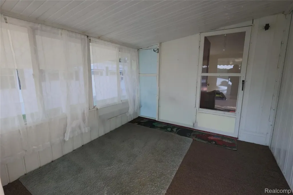 92 Cranberry Beach Boulevard White Lake Charter Township MI 48386