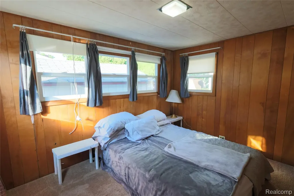 92 Cranberry Beach Boulevard White Lake Charter Township MI 48386