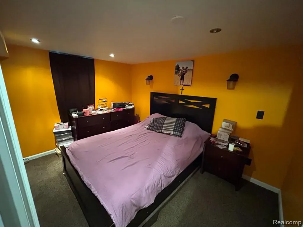 1011 Harrison Blv Harrison Blv Lincoln Park City MI 48146