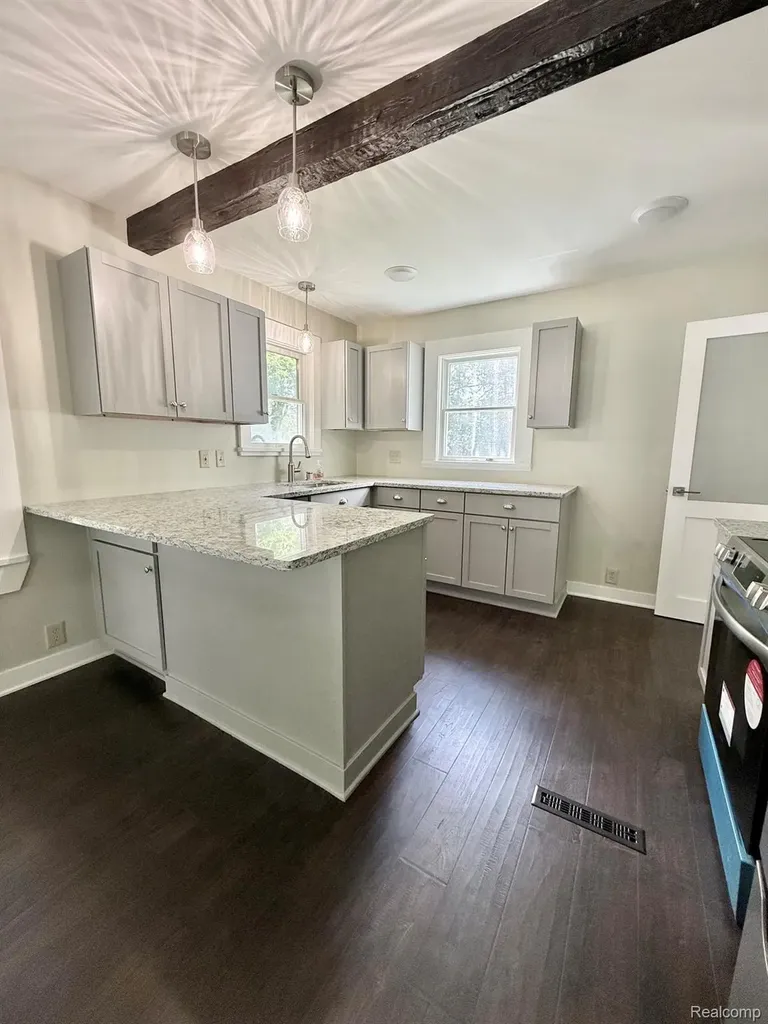 11614 Schram Street Grand Blanc City MI 48439