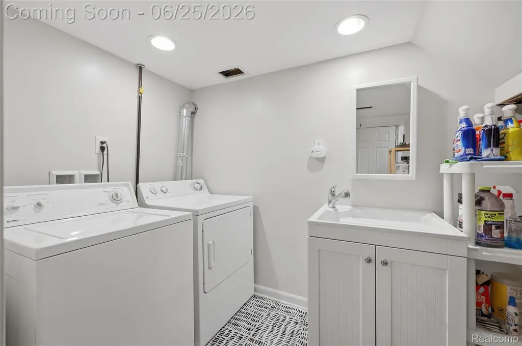 3121 Minerva Street Ferndale City MI 48220